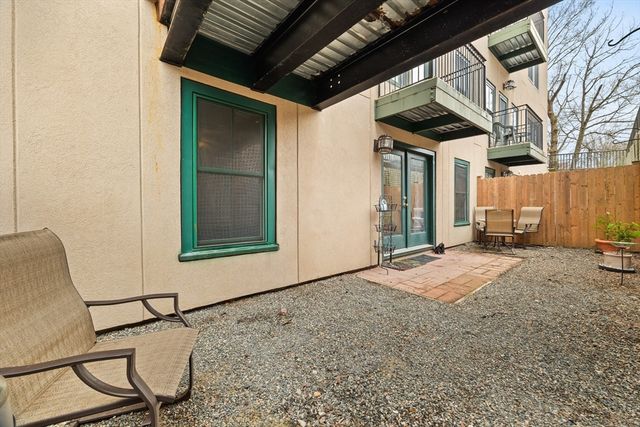 426 Mount Hope St 211, North Attleboro, MA 02760