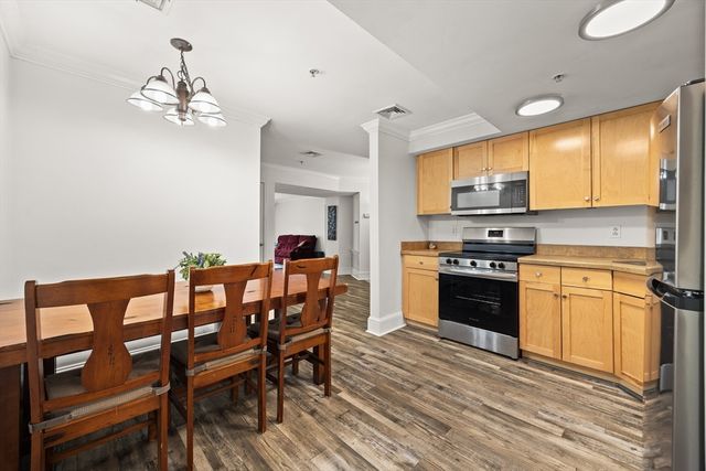 426 Mount Hope St 211, North Attleboro, MA 02760