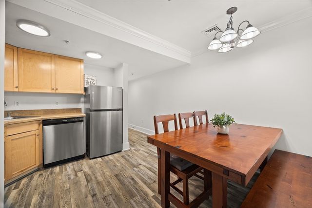 426 Mount Hope St 211, North Attleboro, MA 02760