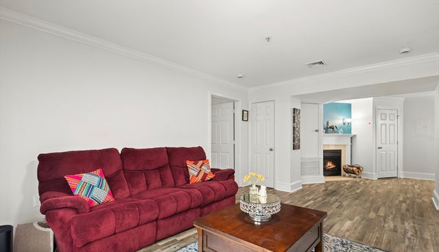 426 Mount Hope St 211, North Attleboro, MA 02760