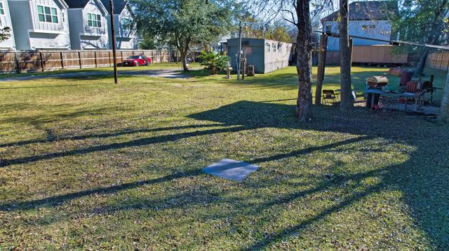 853 Rachel Street, Houston, TX 77091