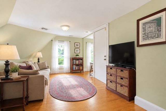 42 Cedar St 3, Somerville, MA 02143