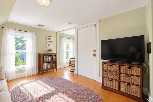 42 Cedar St 3, Somerville, MA 02143