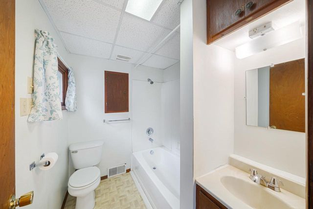 902 N LINWOOD AVENUE, Appleton, WI 54914