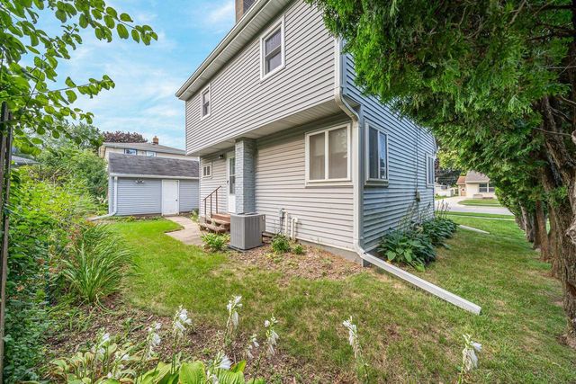 902 N LINWOOD AVENUE, Appleton, WI 54914