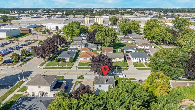 902 N LINWOOD AVENUE, Appleton, WI 54914