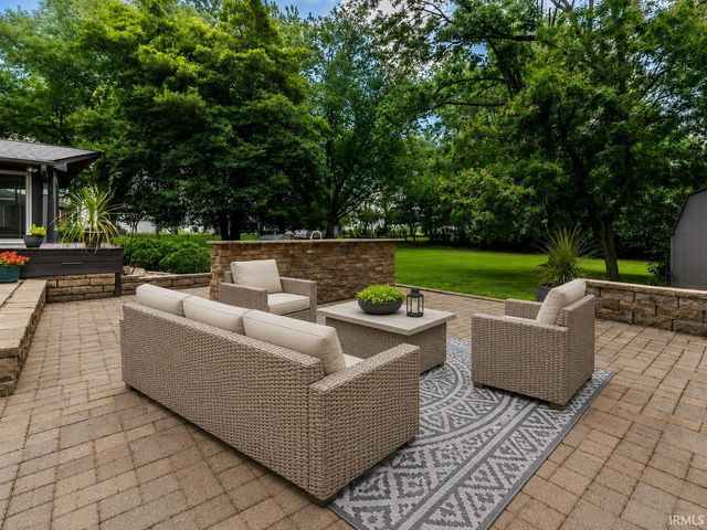 2267 Cherry Lane, Evansville, IN 47725