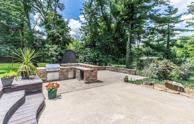 2267 Cherry Lane, Evansville, IN 47725