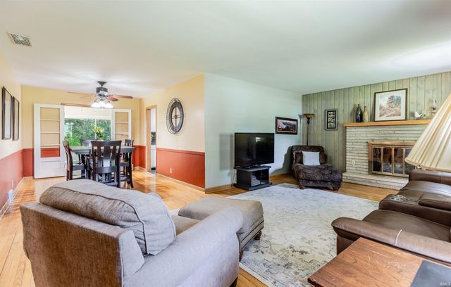 2267 Cherry Lane, Evansville, IN 47725