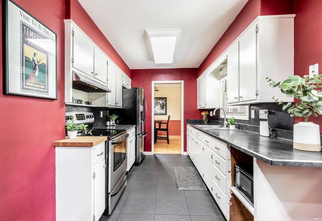 2267 Cherry Lane, Evansville, IN 47725