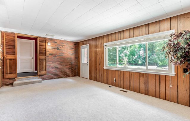2267 Cherry Lane, Evansville, IN 47725