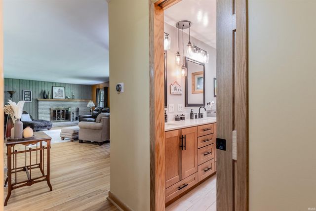 2267 Cherry Lane, Evansville, IN 47725