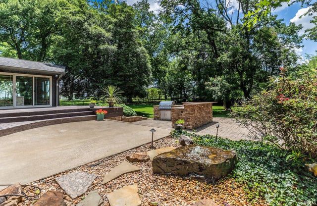2267 Cherry Lane, Evansville, IN 47725