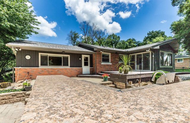 2267 Cherry Lane, Evansville, IN 47725