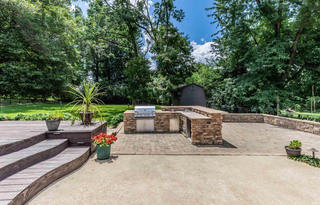 2267 Cherry Lane, Evansville, IN 47725
