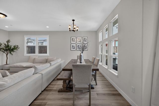 4428 Sierra Pine Way, Rocklin, CA 95677