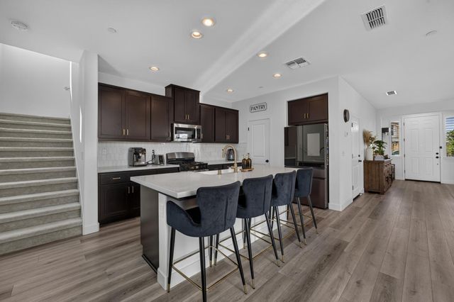 4428 Sierra Pine Way, Rocklin, CA 95677