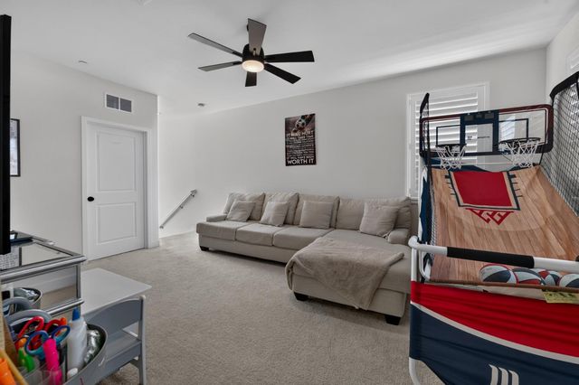 4428 Sierra Pine Way, Rocklin, CA 95677