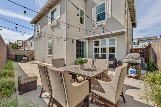 4428 Sierra Pine Way, Rocklin, CA 95677