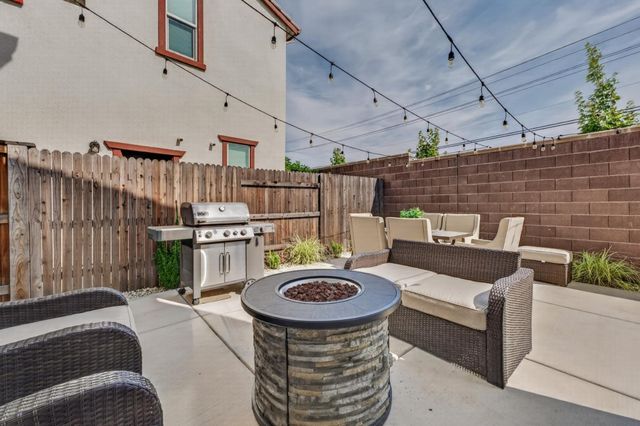 4428 Sierra Pine Way, Rocklin, CA 95677