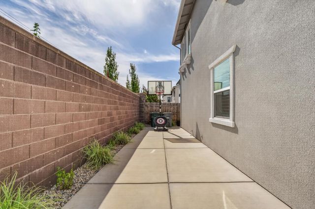 4428 Sierra Pine Way, Rocklin, CA 95677