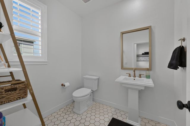 4428 Sierra Pine Way, Rocklin, CA 95677