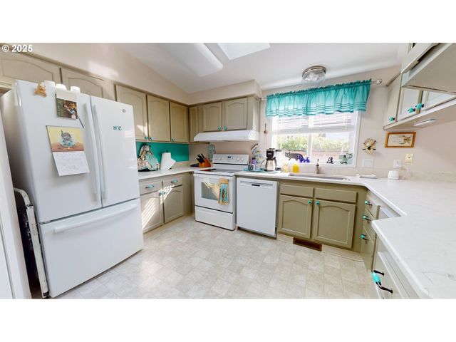 2753 MAIA Loop, Springfield, OR 97477