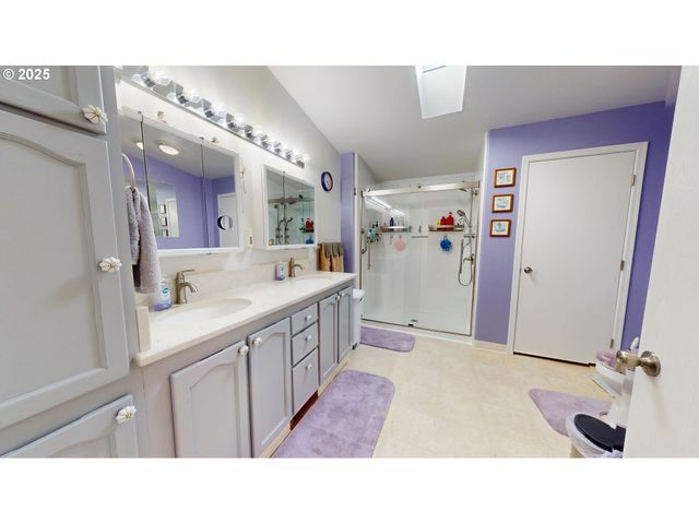 2753 MAIA Loop, Springfield, OR 97477