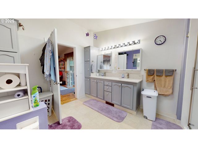 2753 MAIA Loop, Springfield, OR 97477