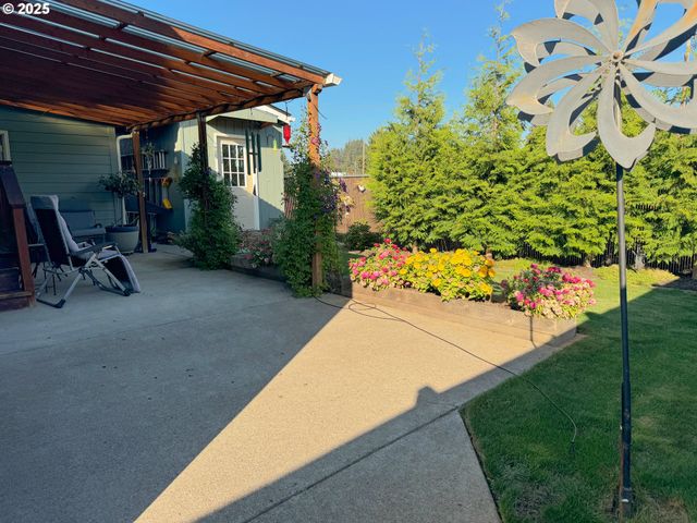 2753 MAIA Loop, Springfield, OR 97477