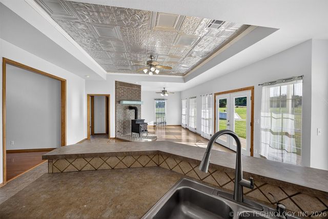 14632 S 326th East Avenue, Coweta, OK 74429