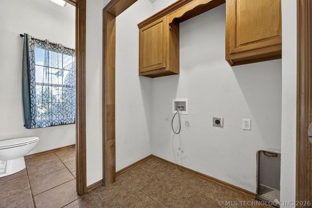 14632 S 326th East Avenue, Coweta, OK 74429