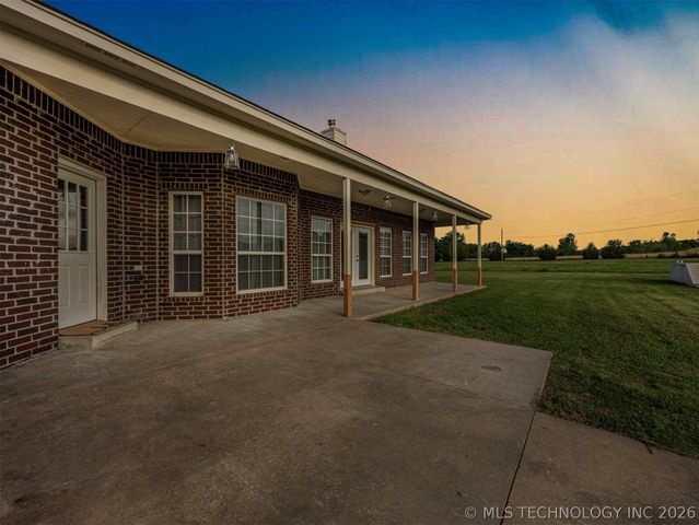 14632 S 326th East Avenue, Coweta, OK 74429