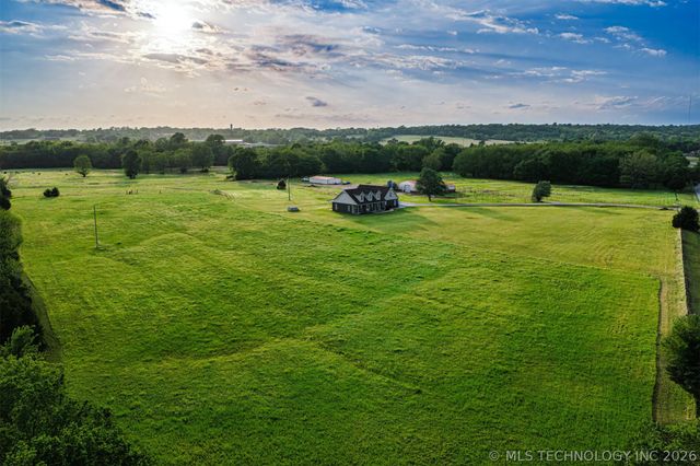 14632 S 326th East Avenue, Coweta, OK 74429