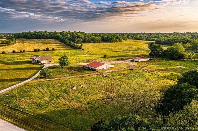 14632 S 326th East Avenue, Coweta, OK 74429