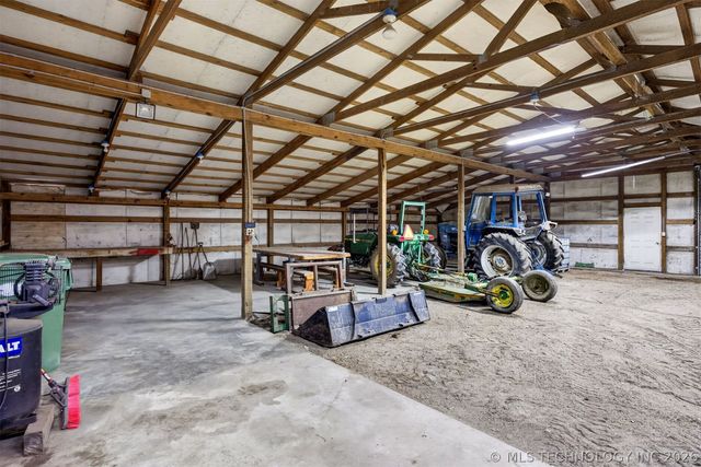 14632 S 326th East Avenue, Coweta, OK 74429