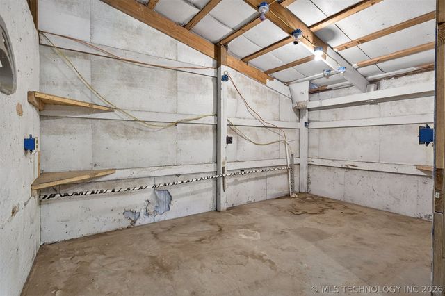 14632 S 326th East Avenue, Coweta, OK 74429