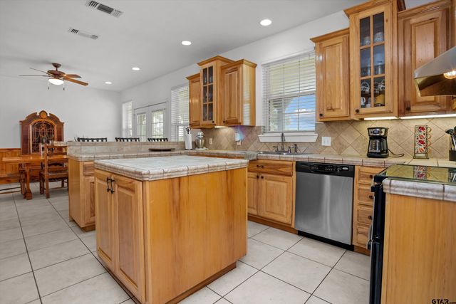 2421 W FM 1280, Lovelady, TX 75851
