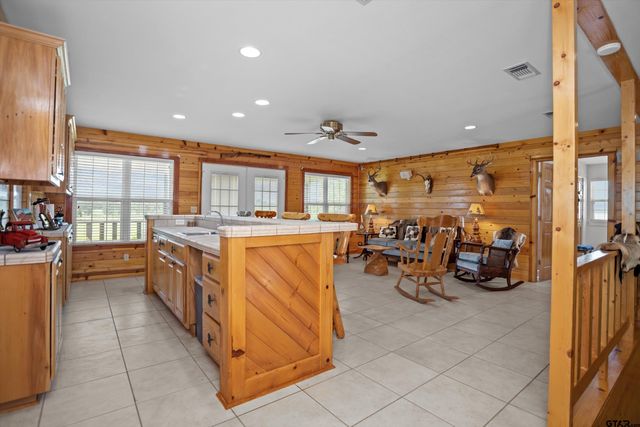 2421 W FM 1280, Lovelady, TX 75851