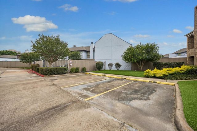 1908 Augusta Drive 3, Houston, TX 77057