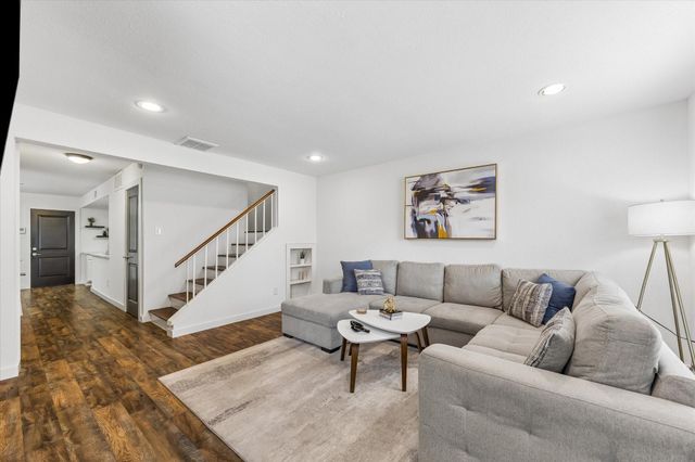 1908 Augusta Drive 3, Houston, TX 77057
