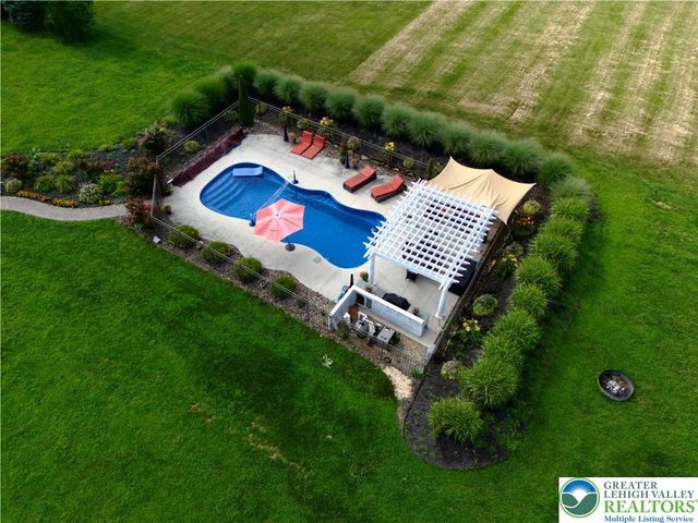 101 Cider Mill Road, Longswamp Twp, PA 19539