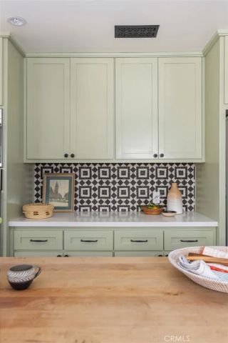 3138 Glenmanor Place, Los Angeles, CA 90039