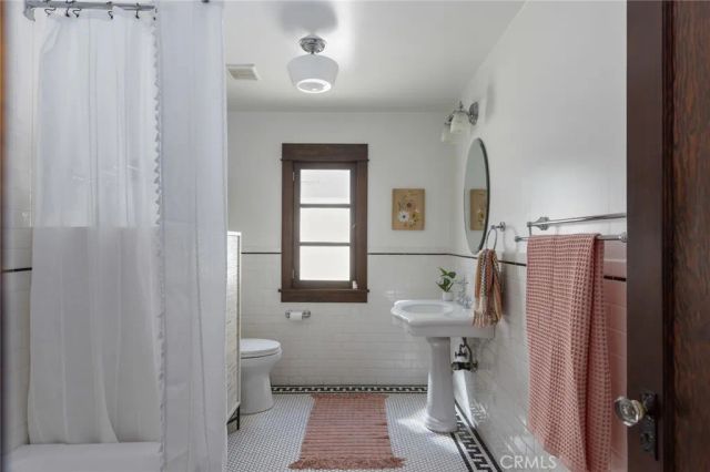 3138 Glenmanor Place, Los Angeles, CA 90039