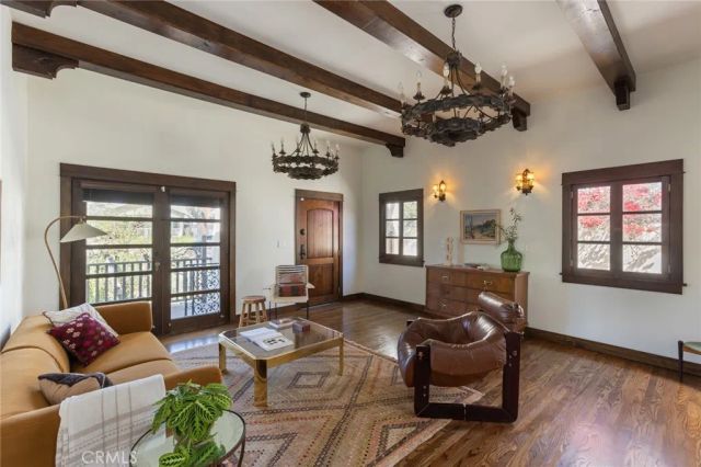 3138 Glenmanor Place, Los Angeles, CA 90039