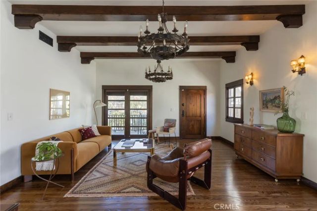 3138 Glenmanor Place, Los Angeles, CA 90039