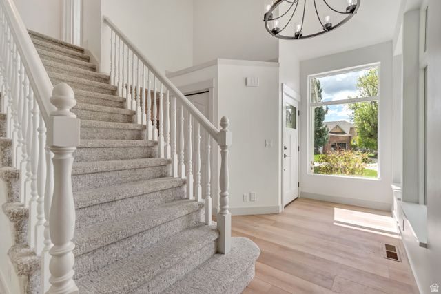 1105 N BROOK CIR, Kaysville, UT 84037