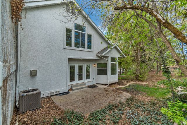 1105 N BROOK CIR, Kaysville, UT 84037