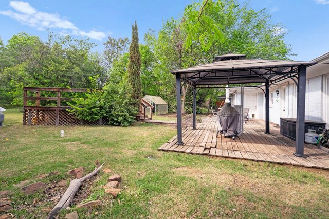 1106 Warden Street, Benbrook, TX 76126