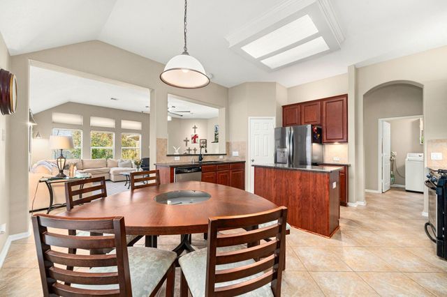 321 Holly Branch Lane, Kemah, TX 77565